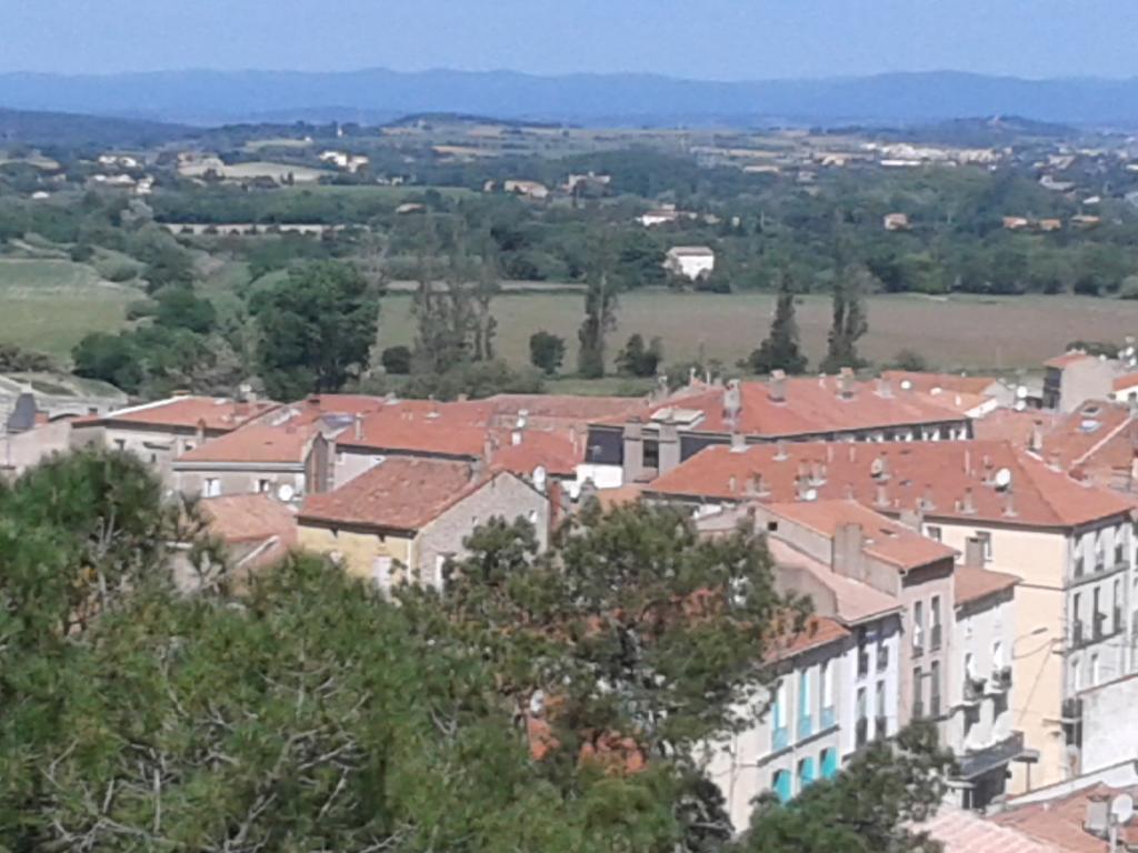Venez Rever Beziers Centre Et Gare Il Y A Plus Cher Mais C Est Moins Bien Exterior foto